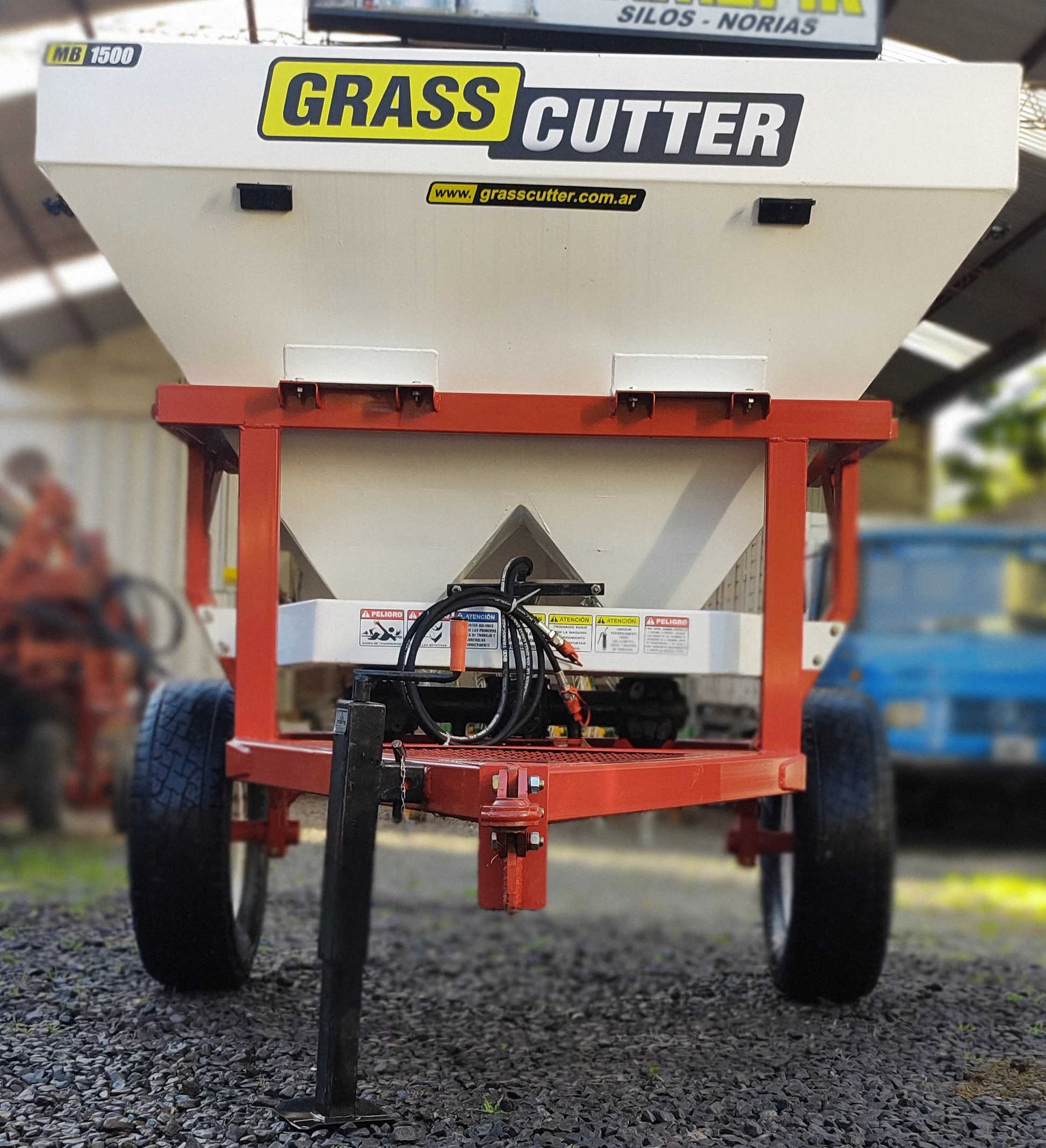 Fertilizador GrassCutter MB1600 - El Galpón