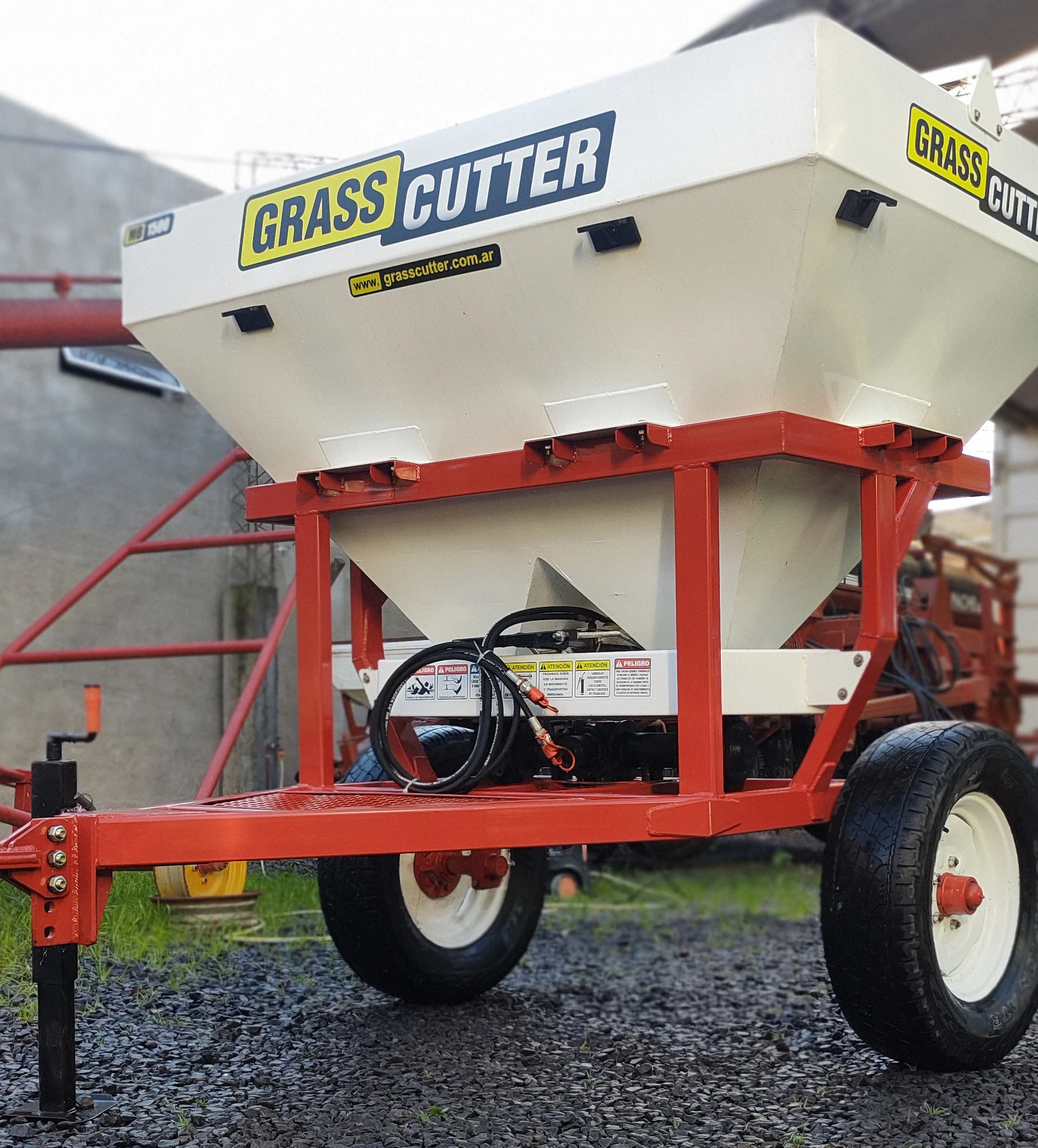 Fertilizador GrassCutter MB1600 - El Galpón