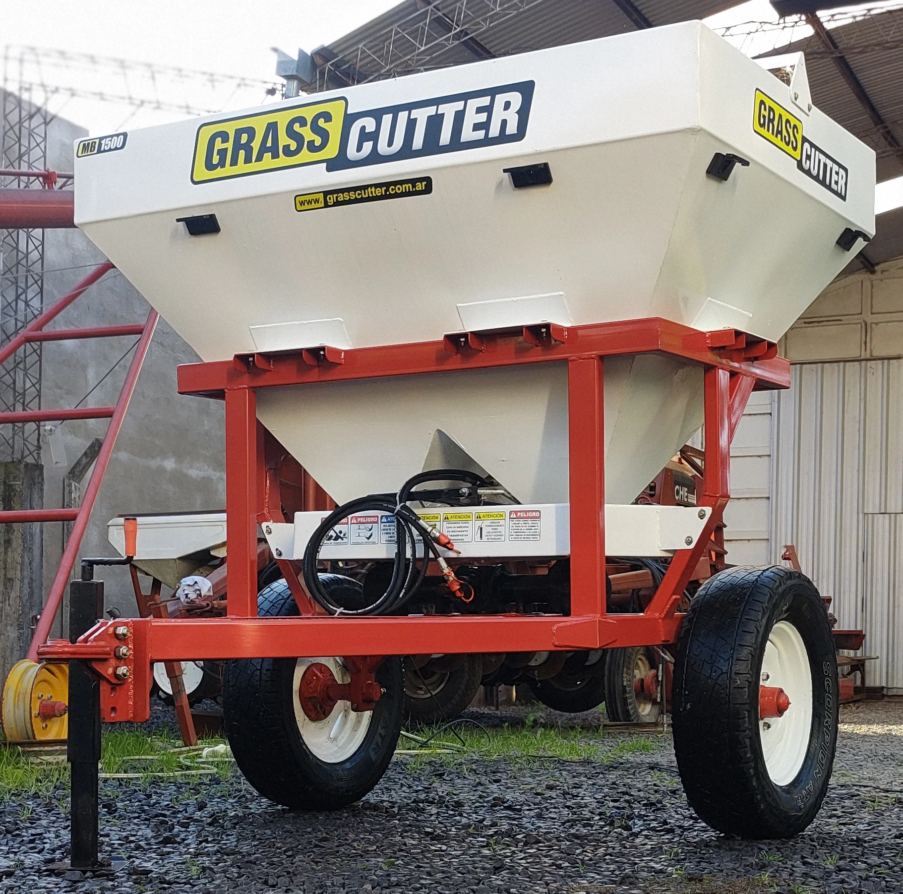 Fertilizador GrassCutter MB1600 - El Galpón