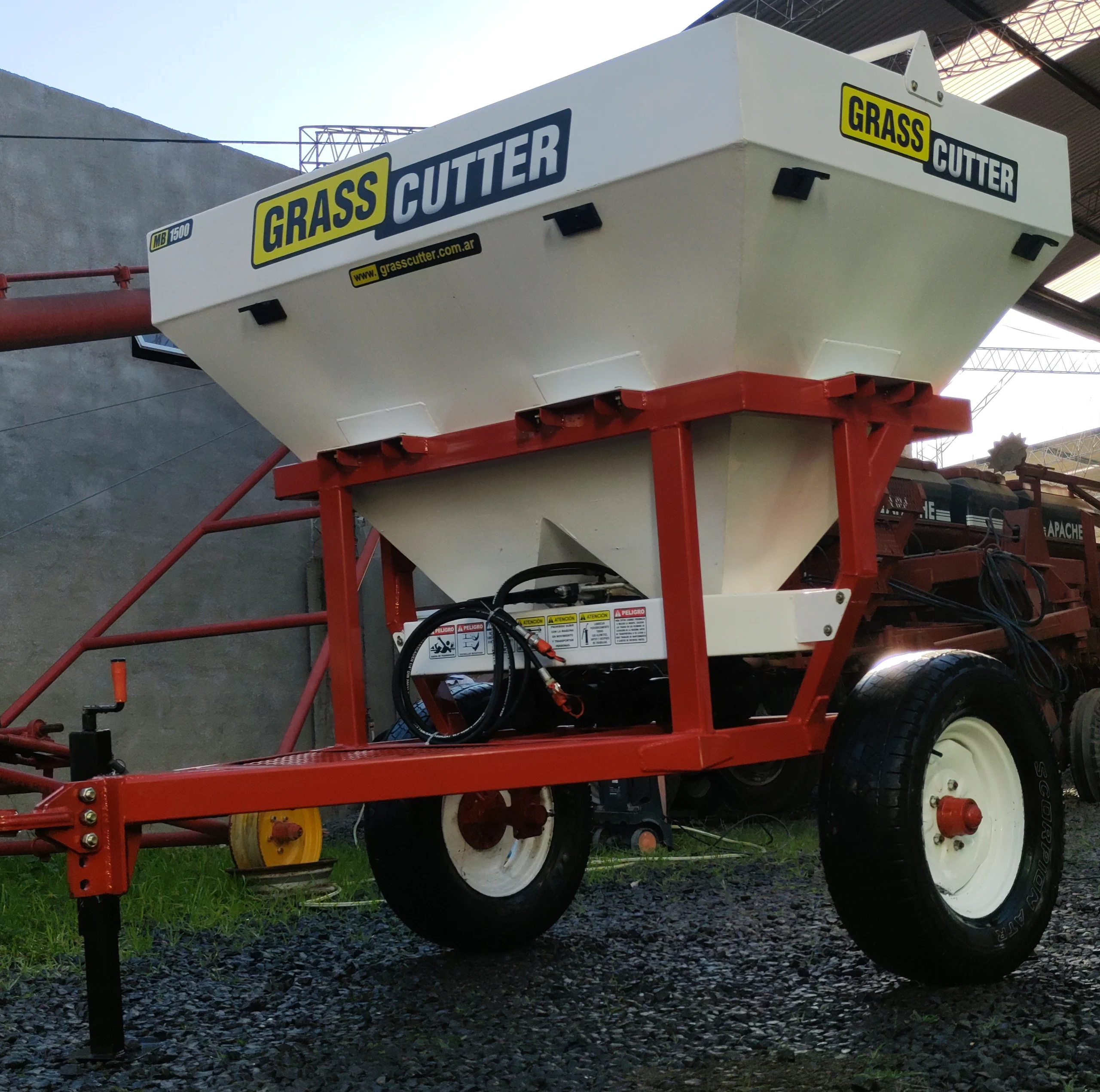 Fertilizador GrassCutter MB1600 - El Galpón