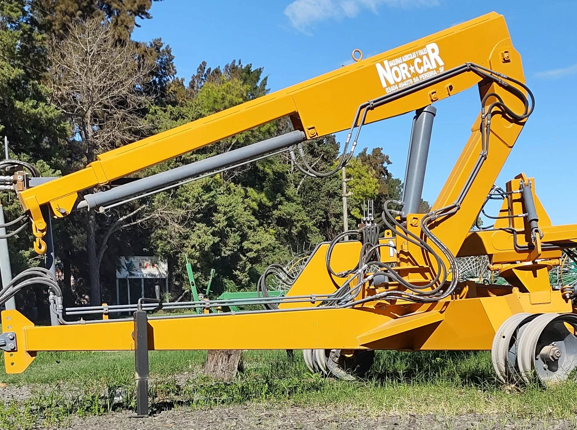 Grua Multiproposito Nor-Car - El Galpón